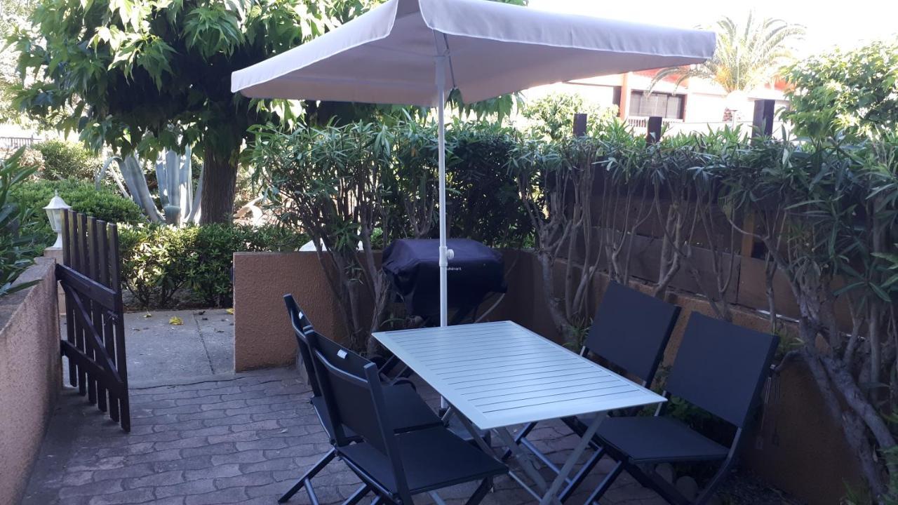 Studio cabine avec jardinet à 30 m de la plage, au calme. Gruissan Exterior foto